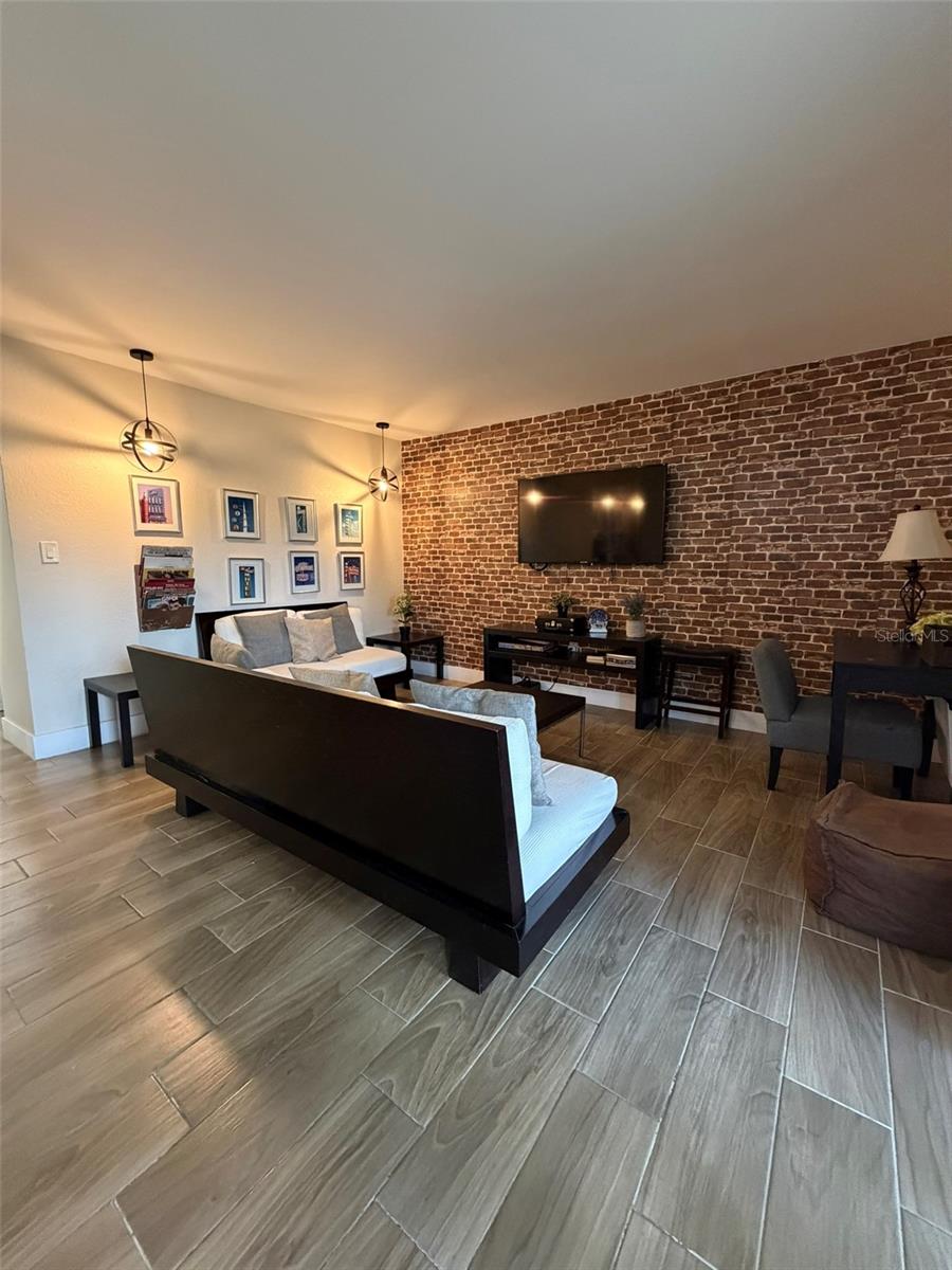 MILLENNIUM PALMS - Residential Lease