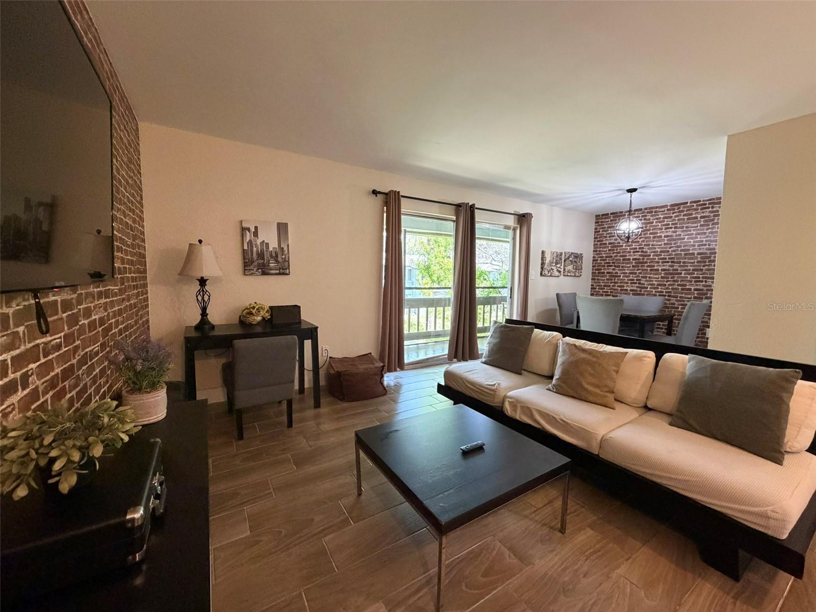 MILLENNIUM PALMS - Residential Lease