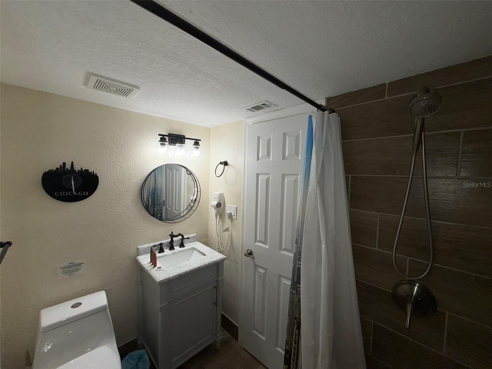 MILLENNIUM PALMS - Residential Lease