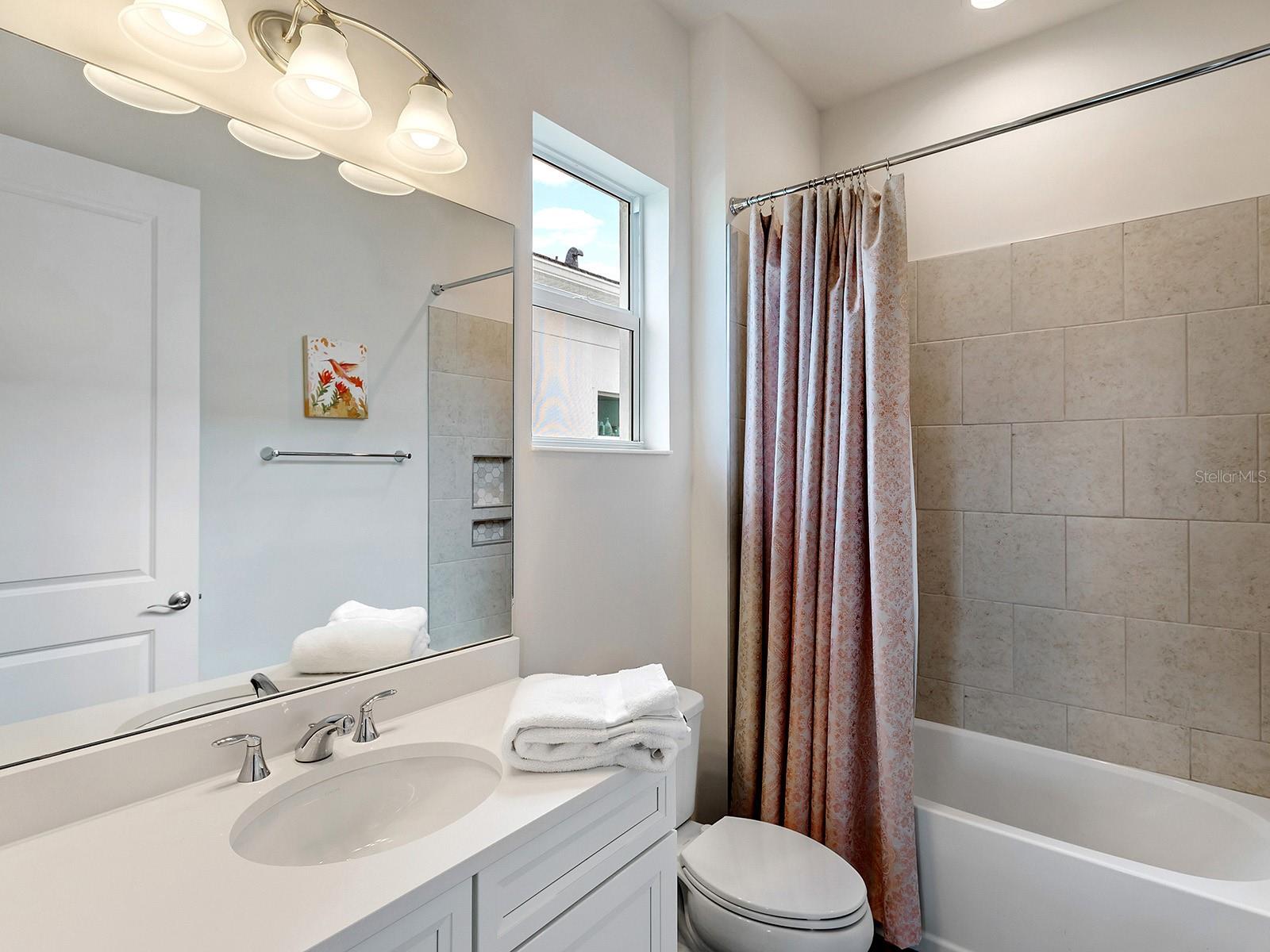 ISLES AT LAKEWOOD RANCH PH II - Residential