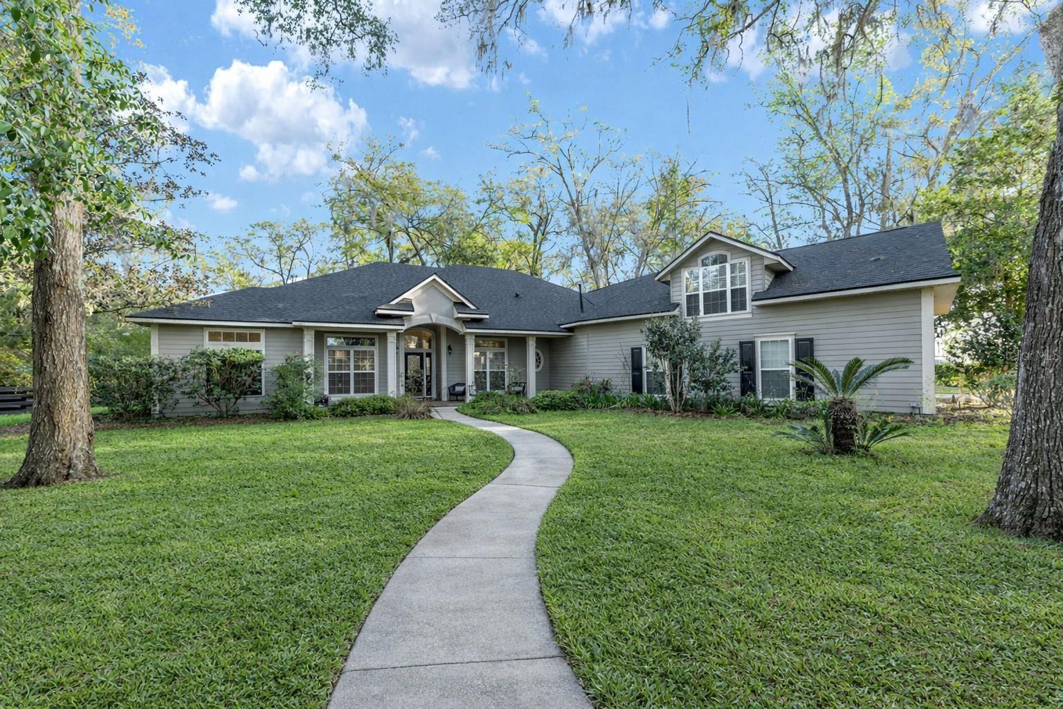 STEEPLECHASE FARMS - Residential