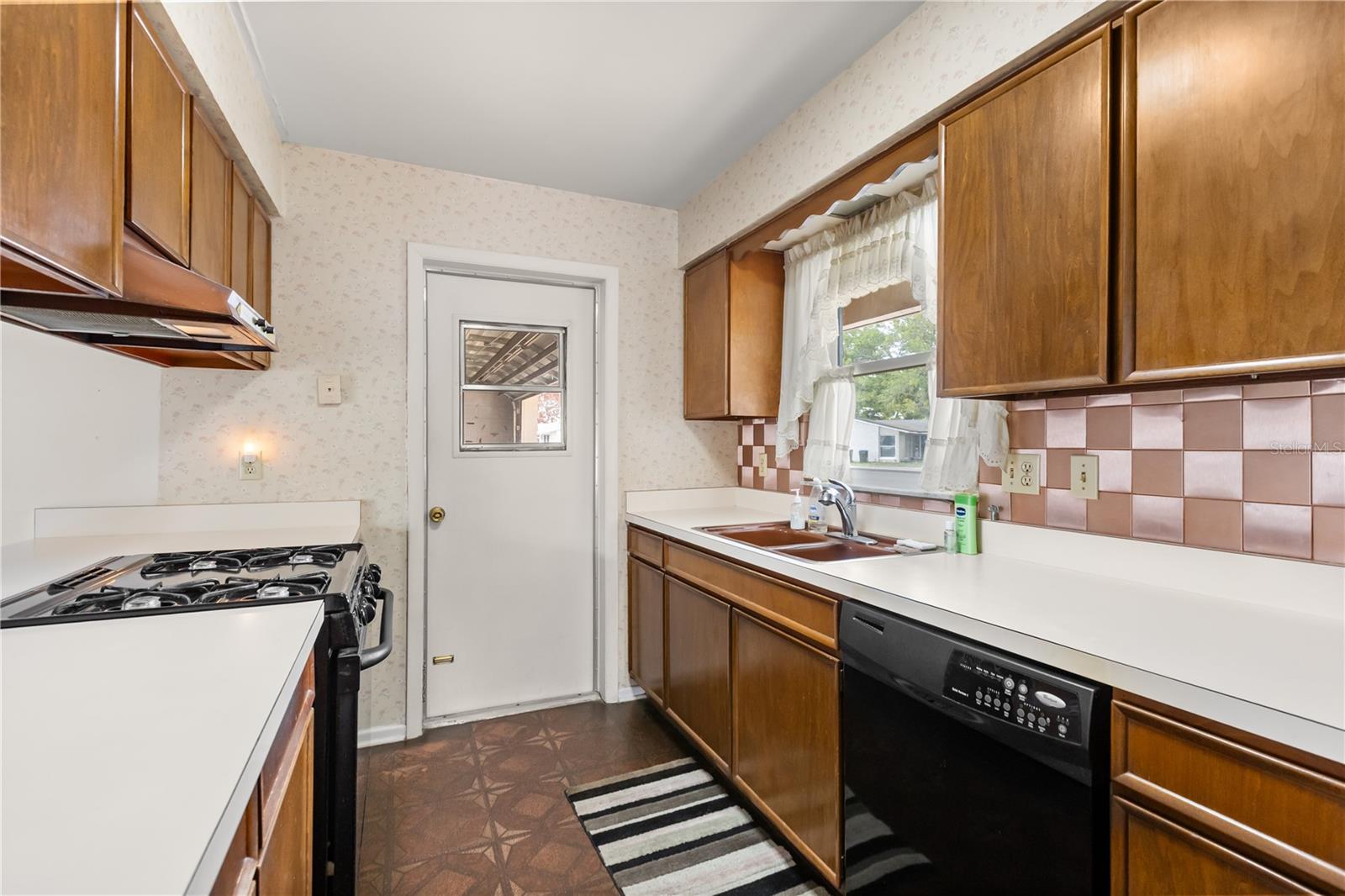 SKY LAKE ADD 01 - Residential