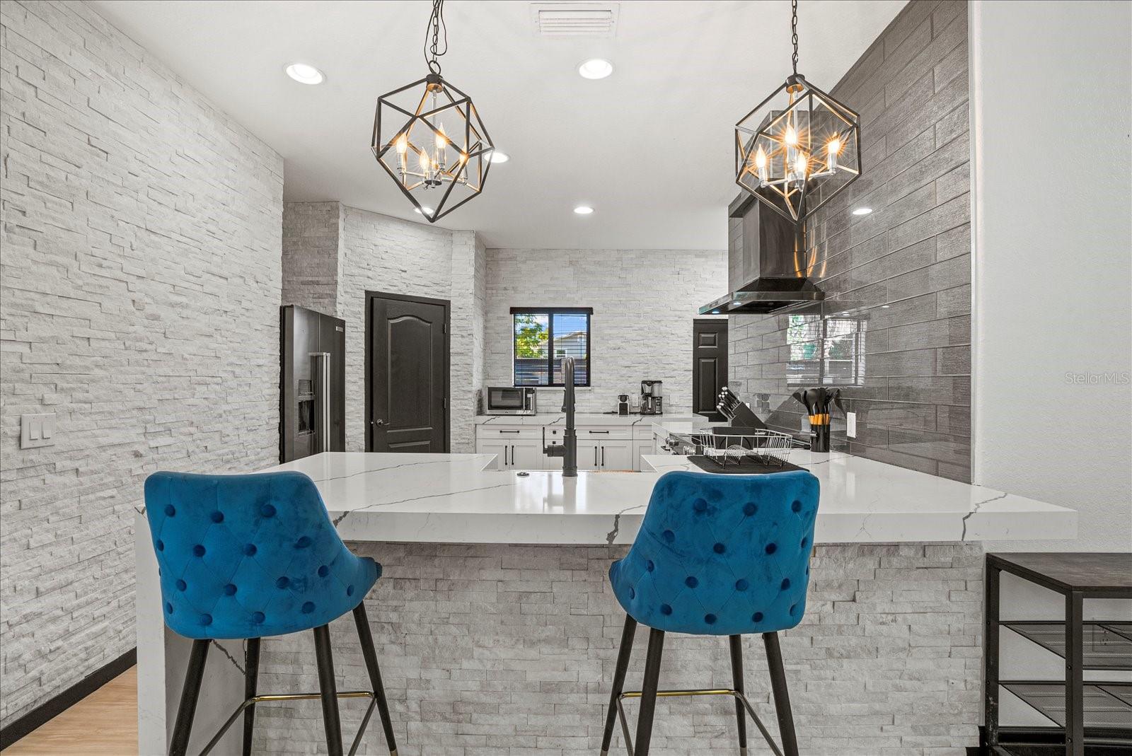 AVON HEIGHTS - Residential