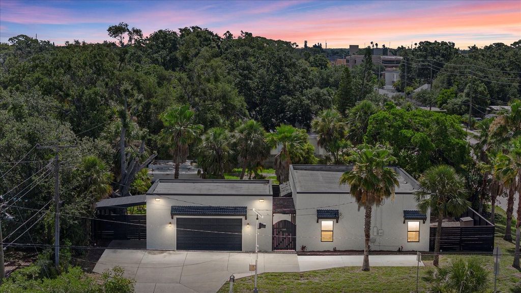 Photo of 1185 S Shade Avenue, Sarasota, FL 34237 (MLS # N6143460)