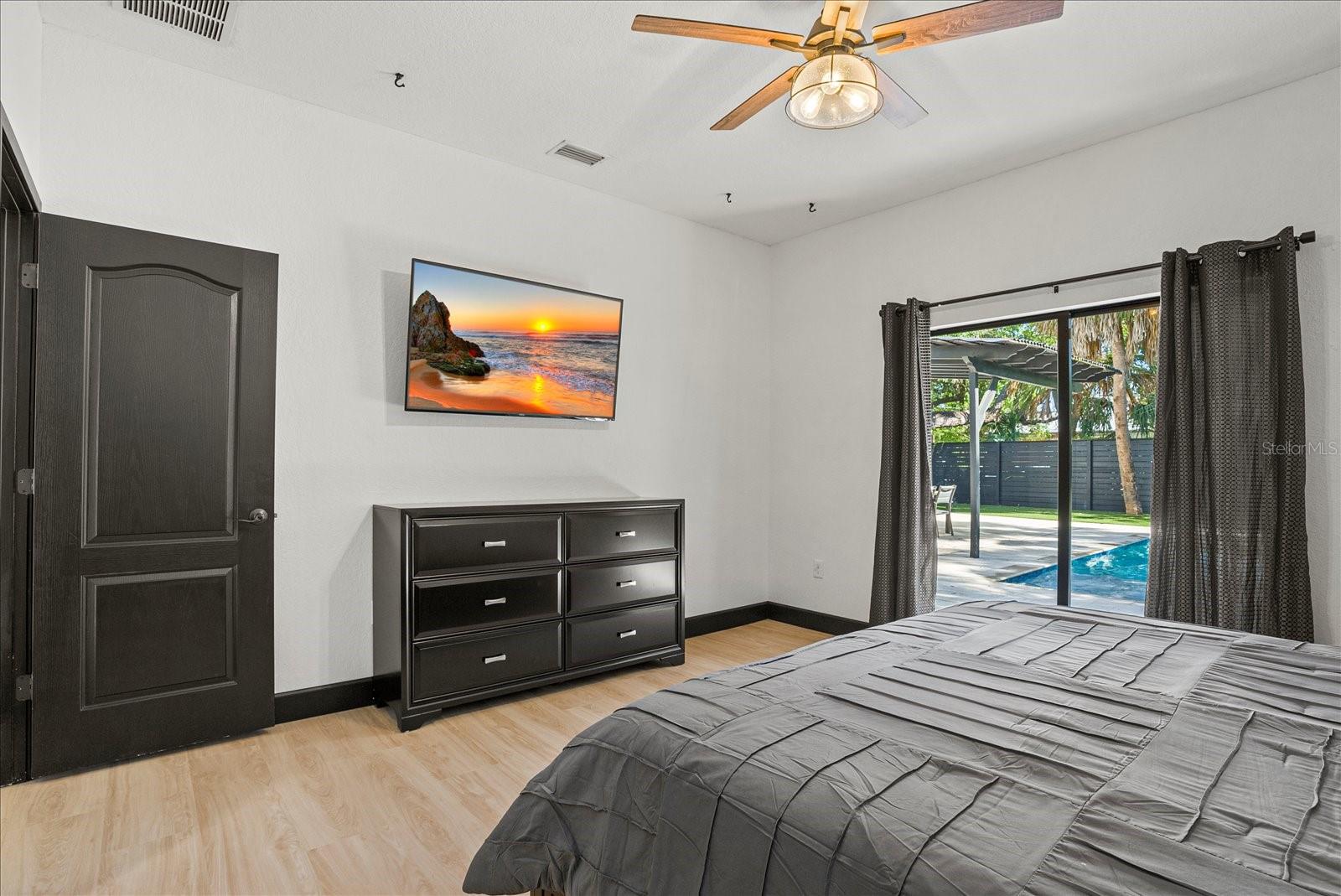 AVON HEIGHTS - Residential