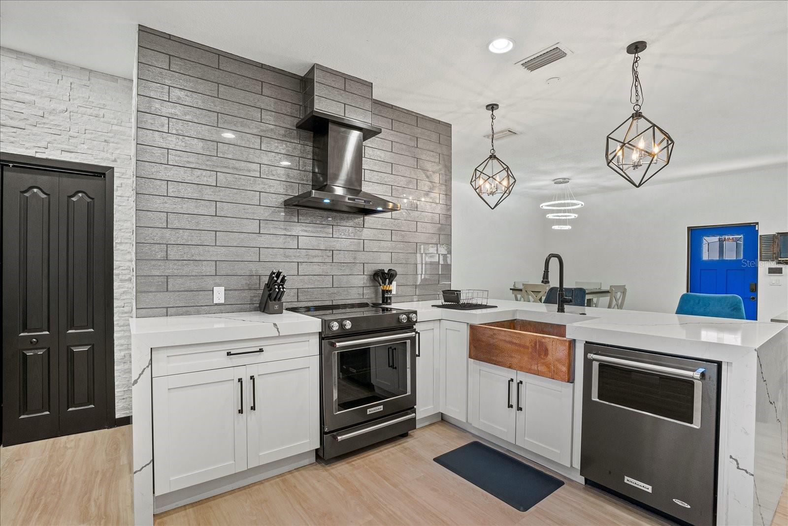 AVON HEIGHTS - Residential