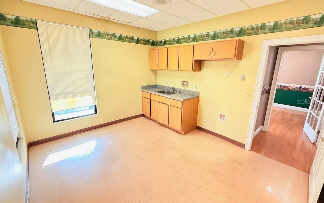 9401 SW HIGHWAY 200 600