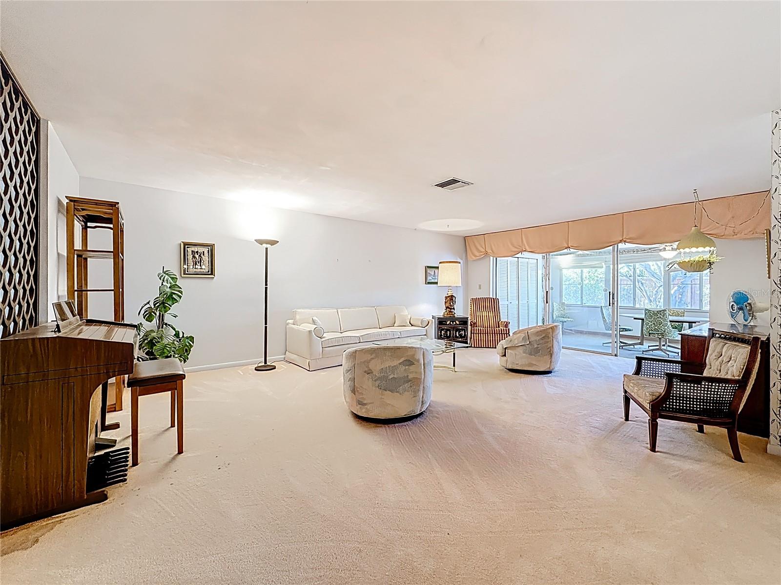 IMPERIAL POINT - Residential