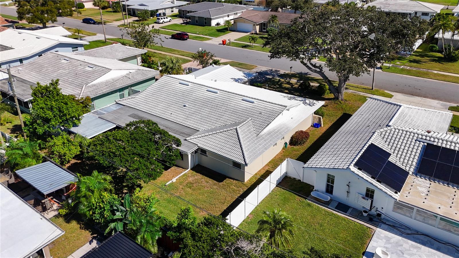 IMPERIAL POINT - Residential