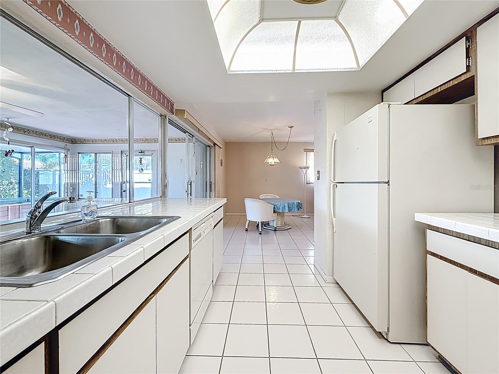 IMPERIAL POINT - Residential