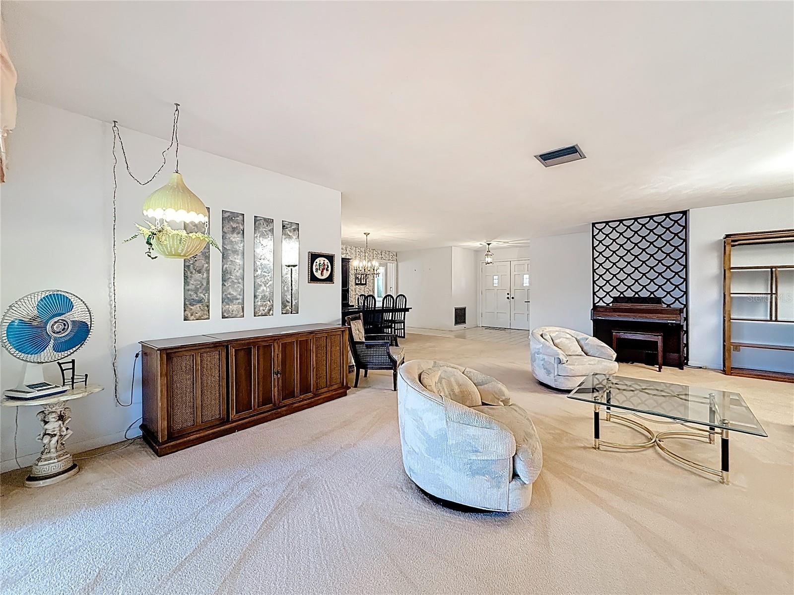 IMPERIAL POINT - Residential