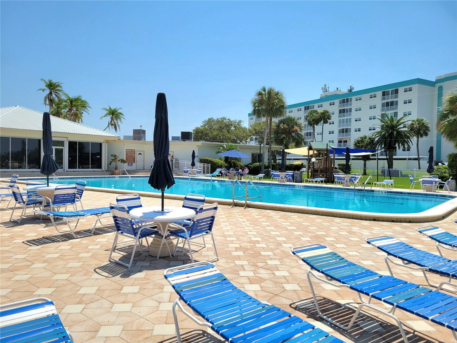 IMPERIAL POINT - Residential