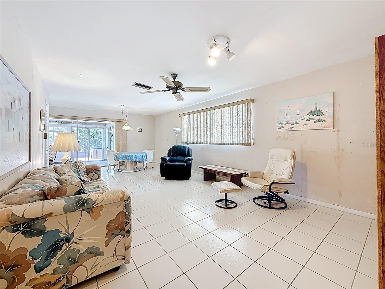 IMPERIAL POINT - Residential