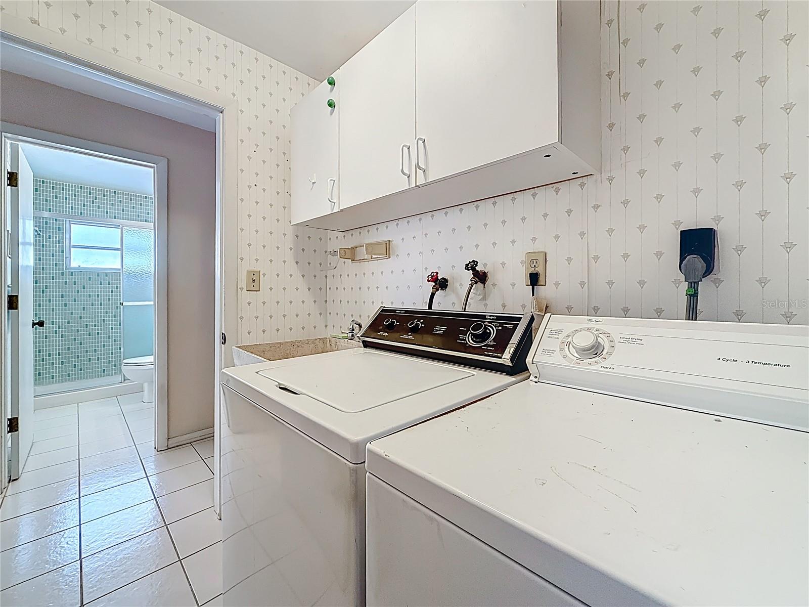 IMPERIAL POINT - Residential