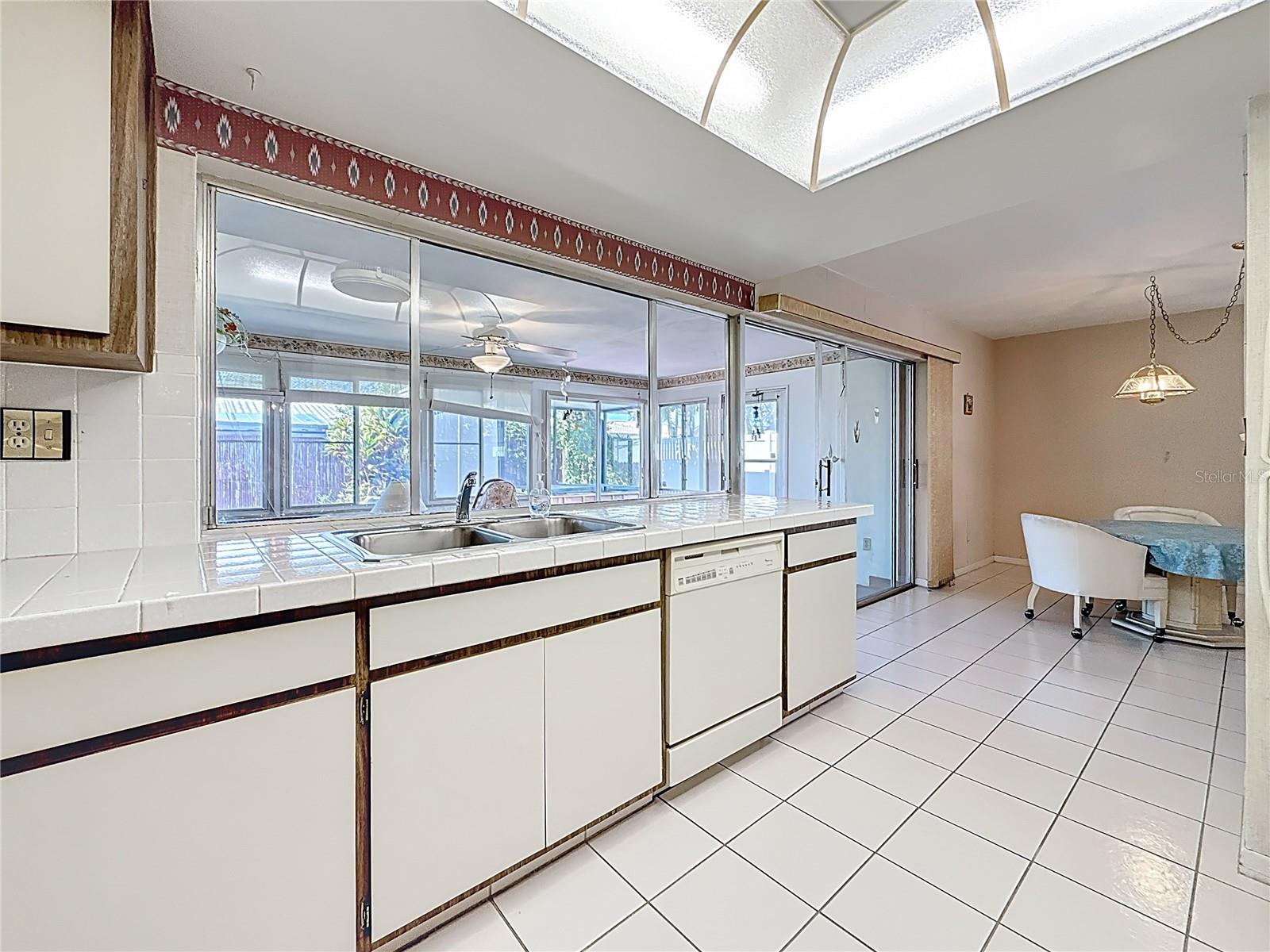 IMPERIAL POINT - Residential