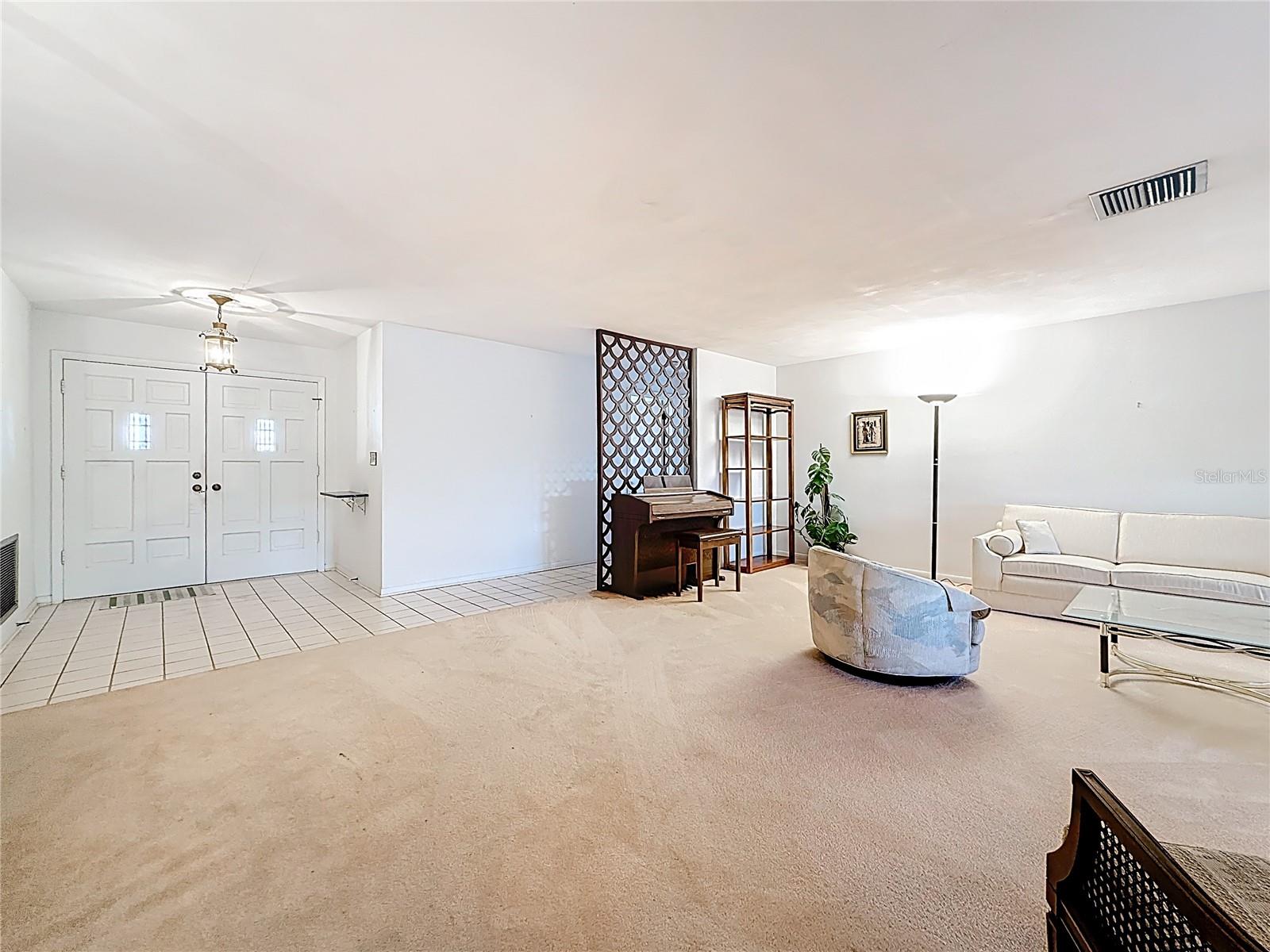 IMPERIAL POINT - Residential