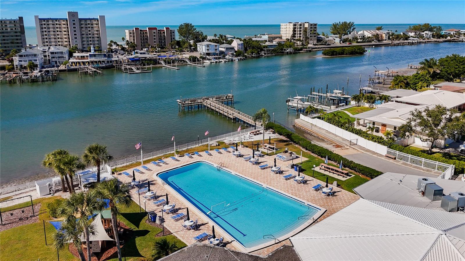 IMPERIAL POINT - Residential