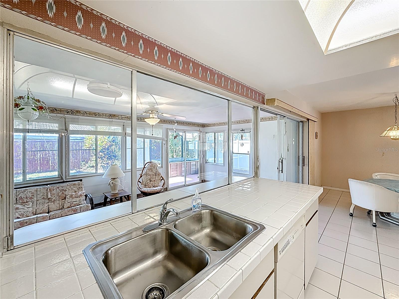 IMPERIAL POINT - Residential