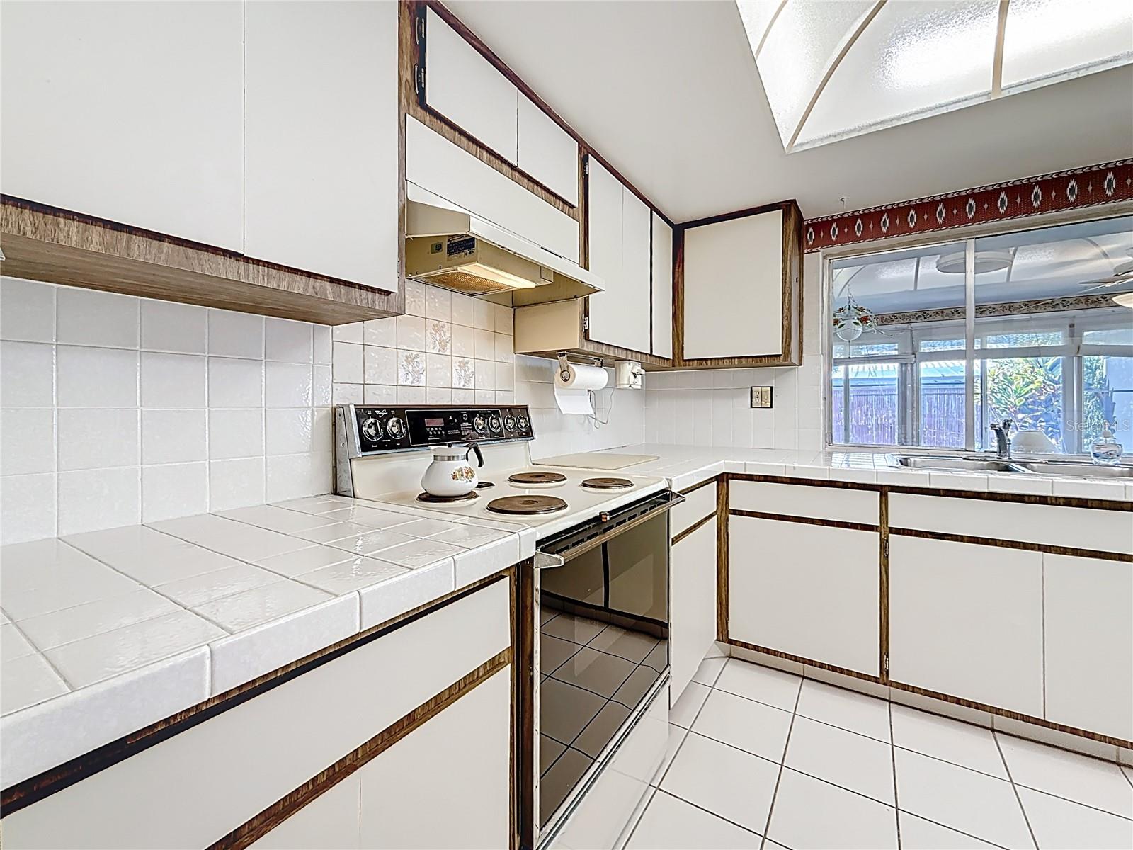 IMPERIAL POINT - Residential