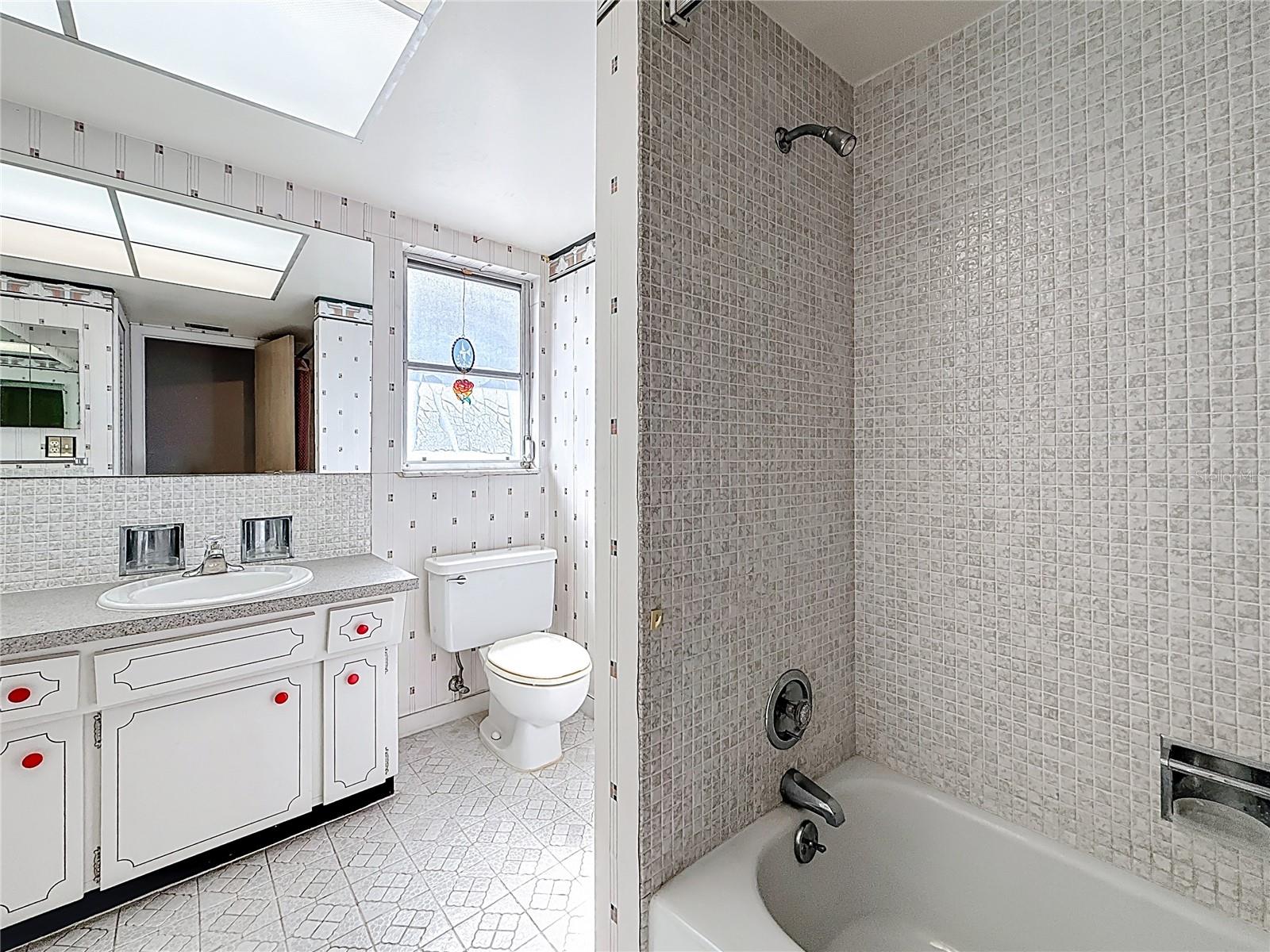 IMPERIAL POINT - Residential