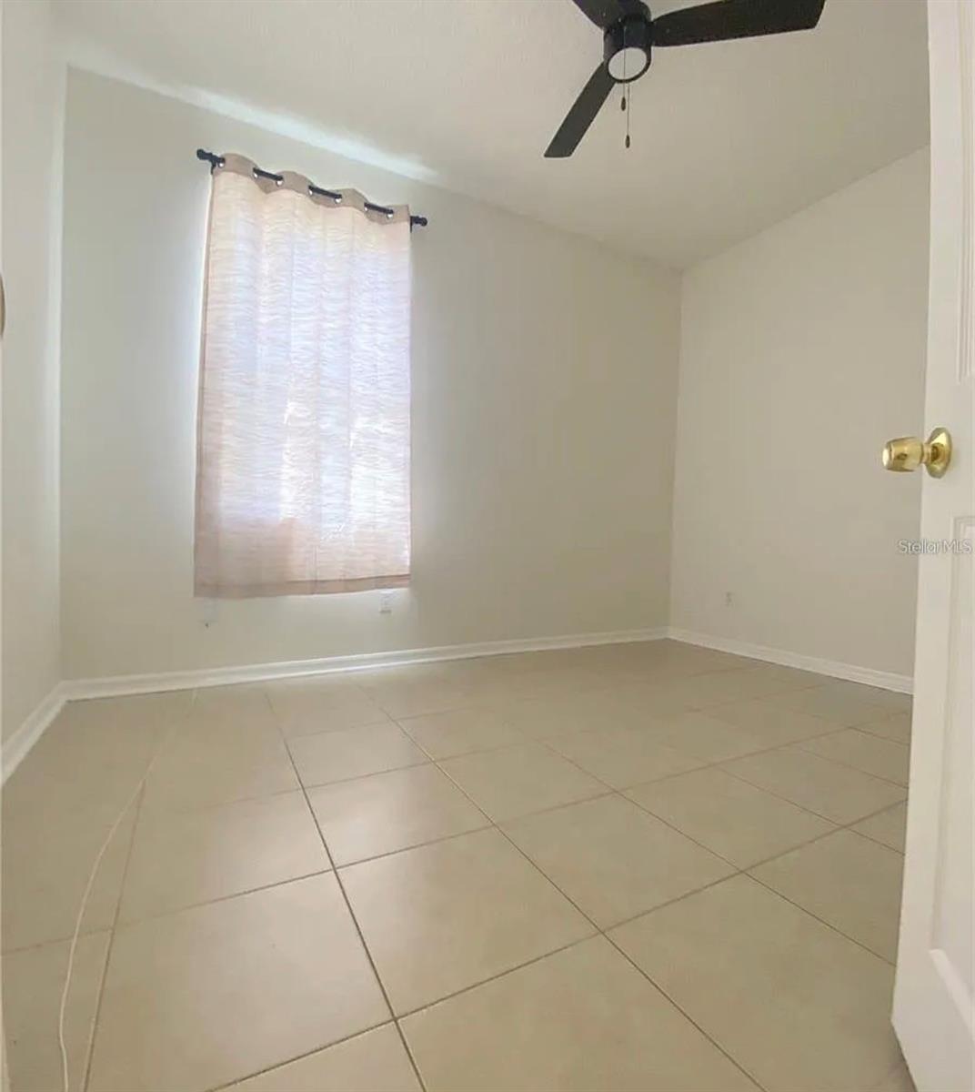 FALCON TRACE - Residential Lease