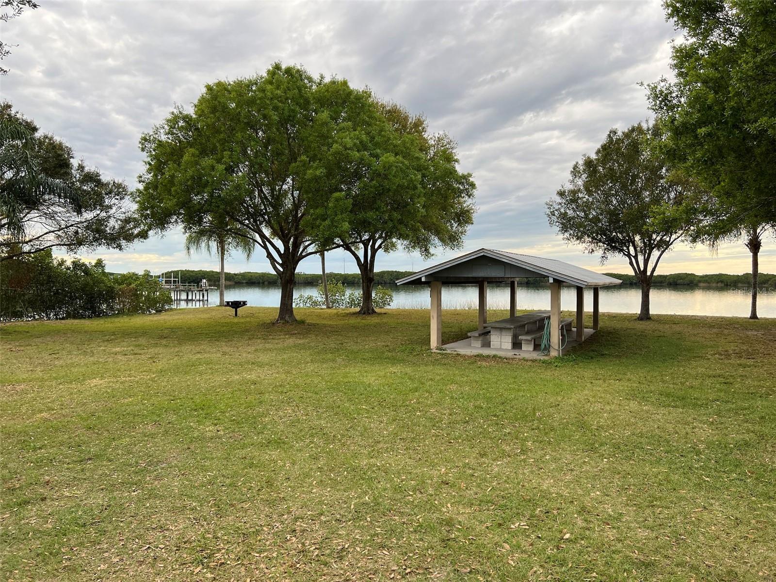 PEACE RIVER SHORES - Land