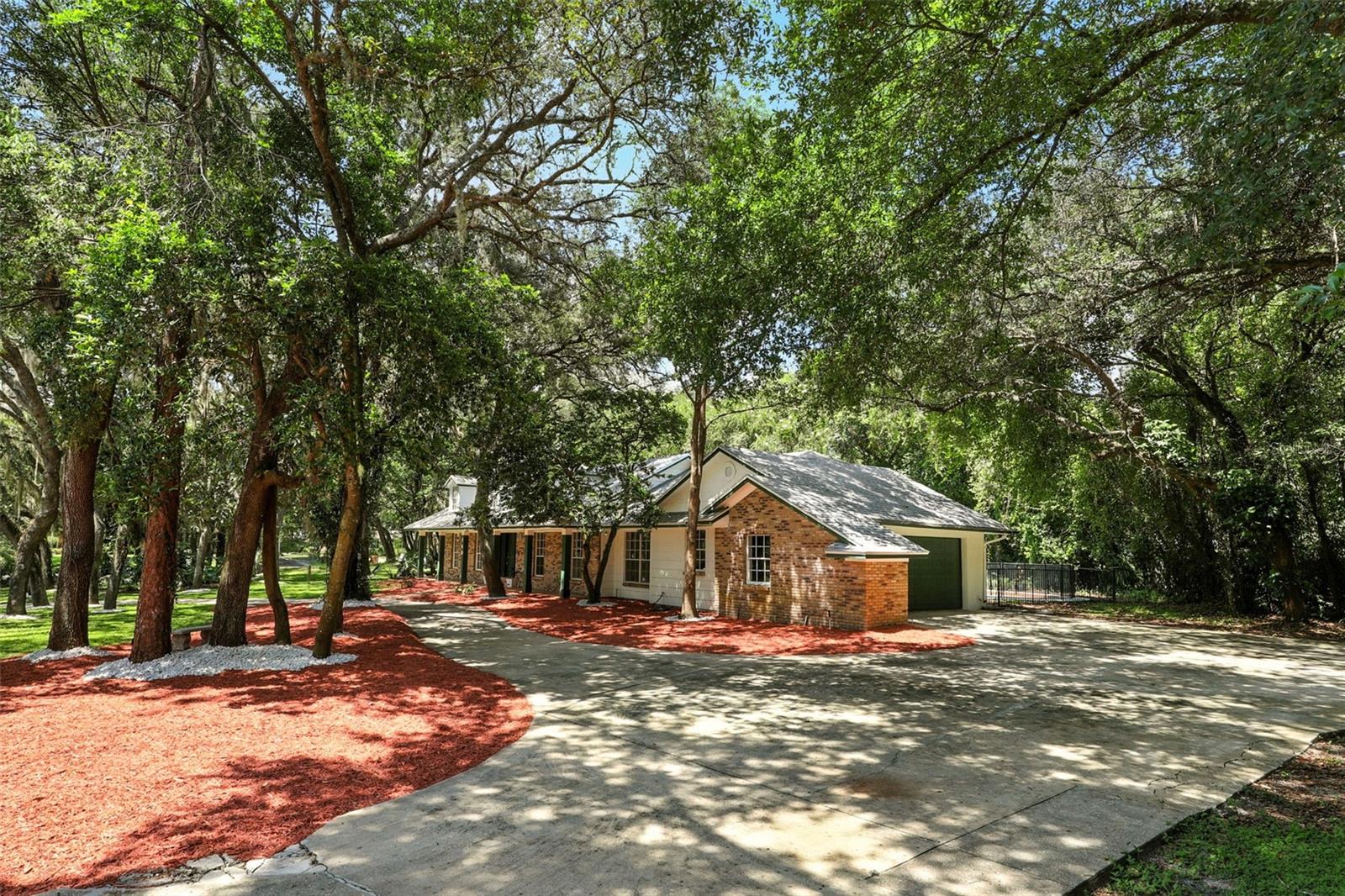 140 SWEET BAY CIRCLE