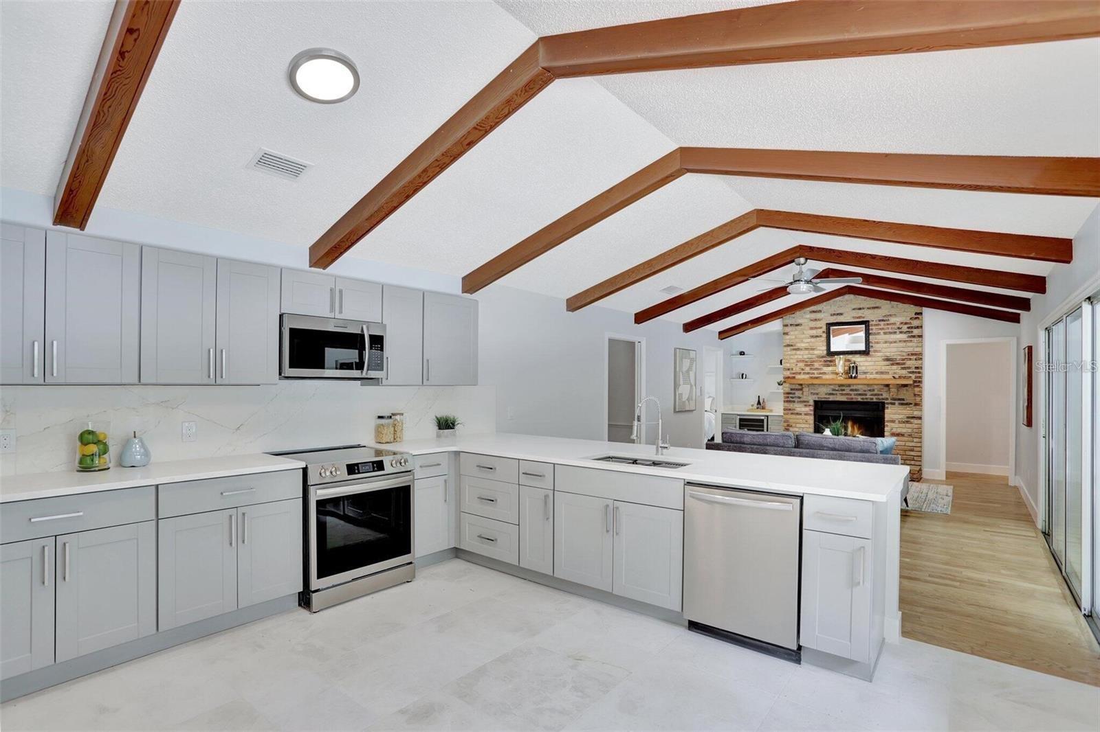 HANOVER WOODS - Residential