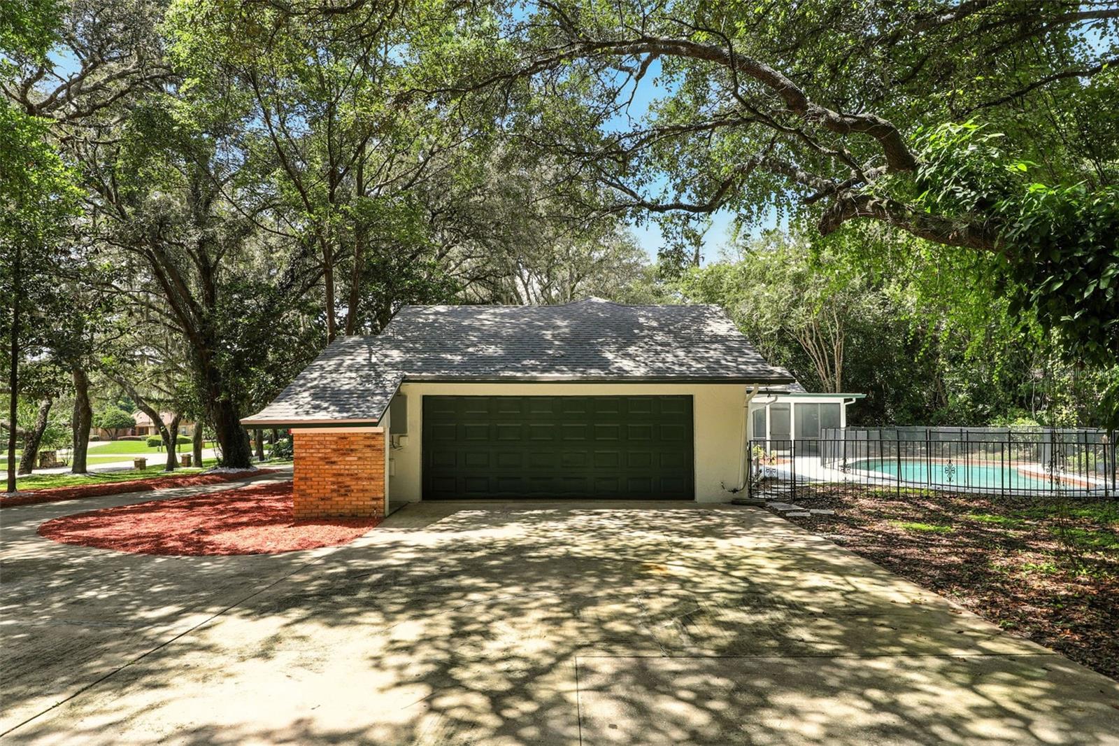 140 SWEET BAY CIRCLE