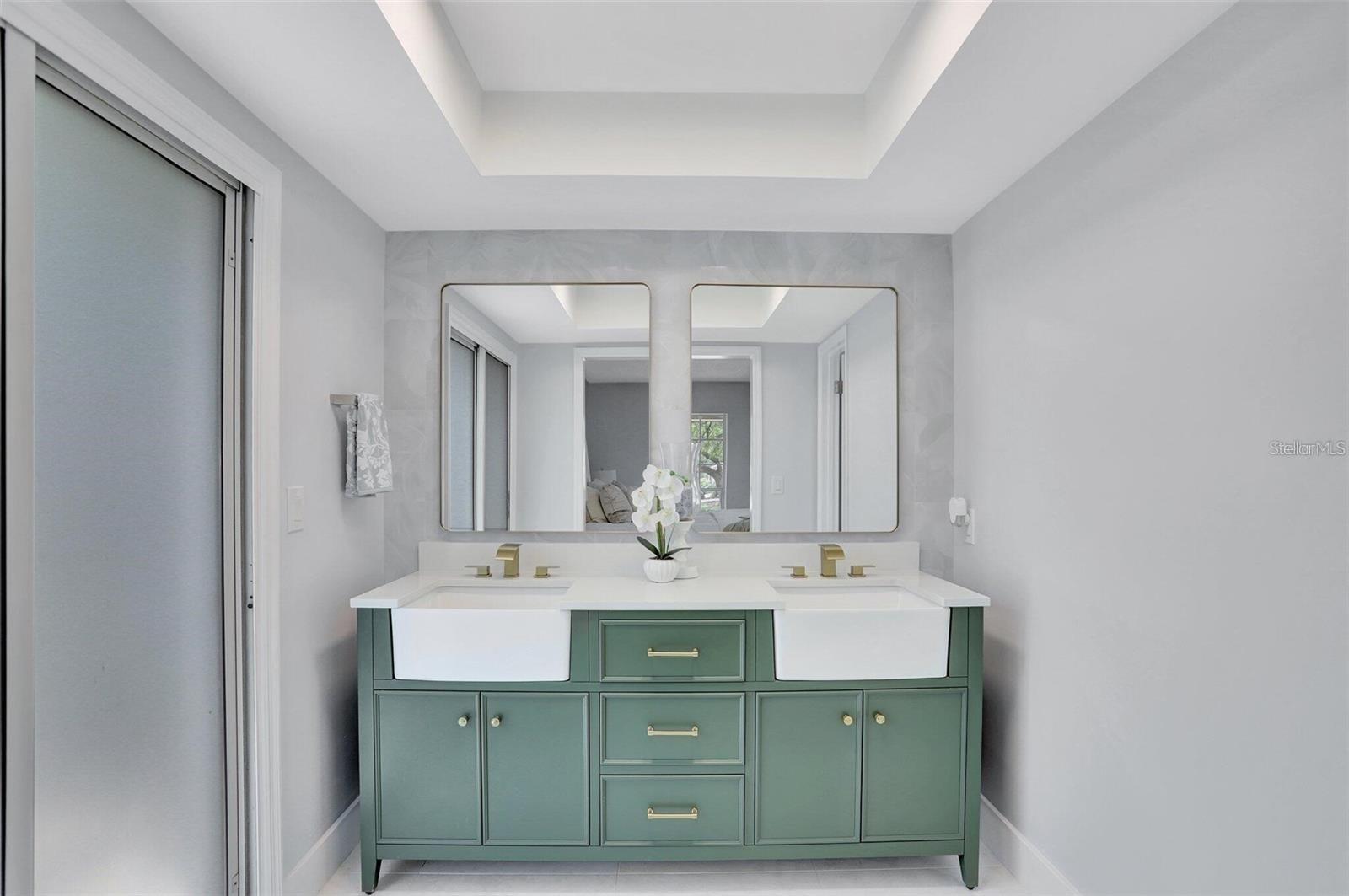 HANOVER WOODS - Residential