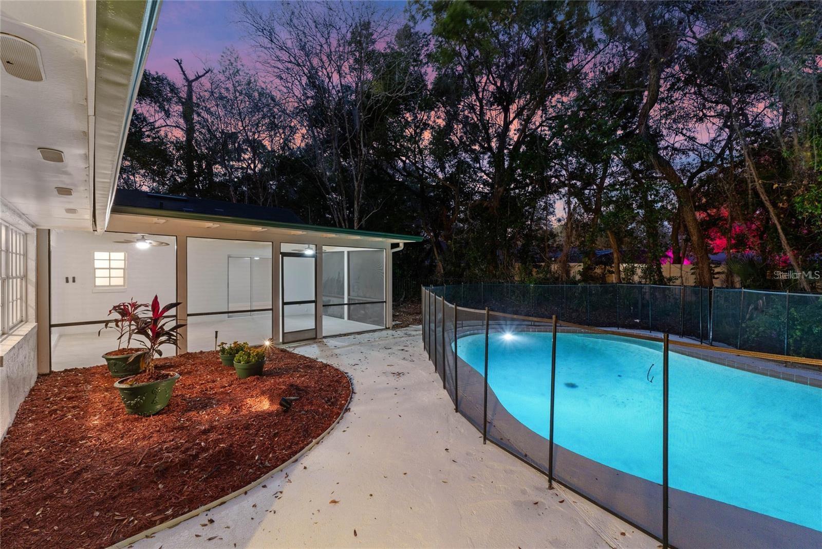 HANOVER WOODS - Residential