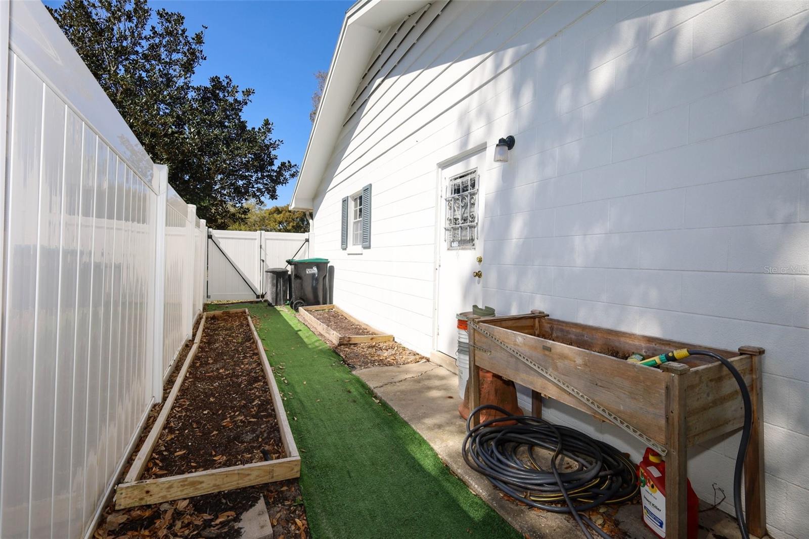 RIO PINAR ESTATES - Residential