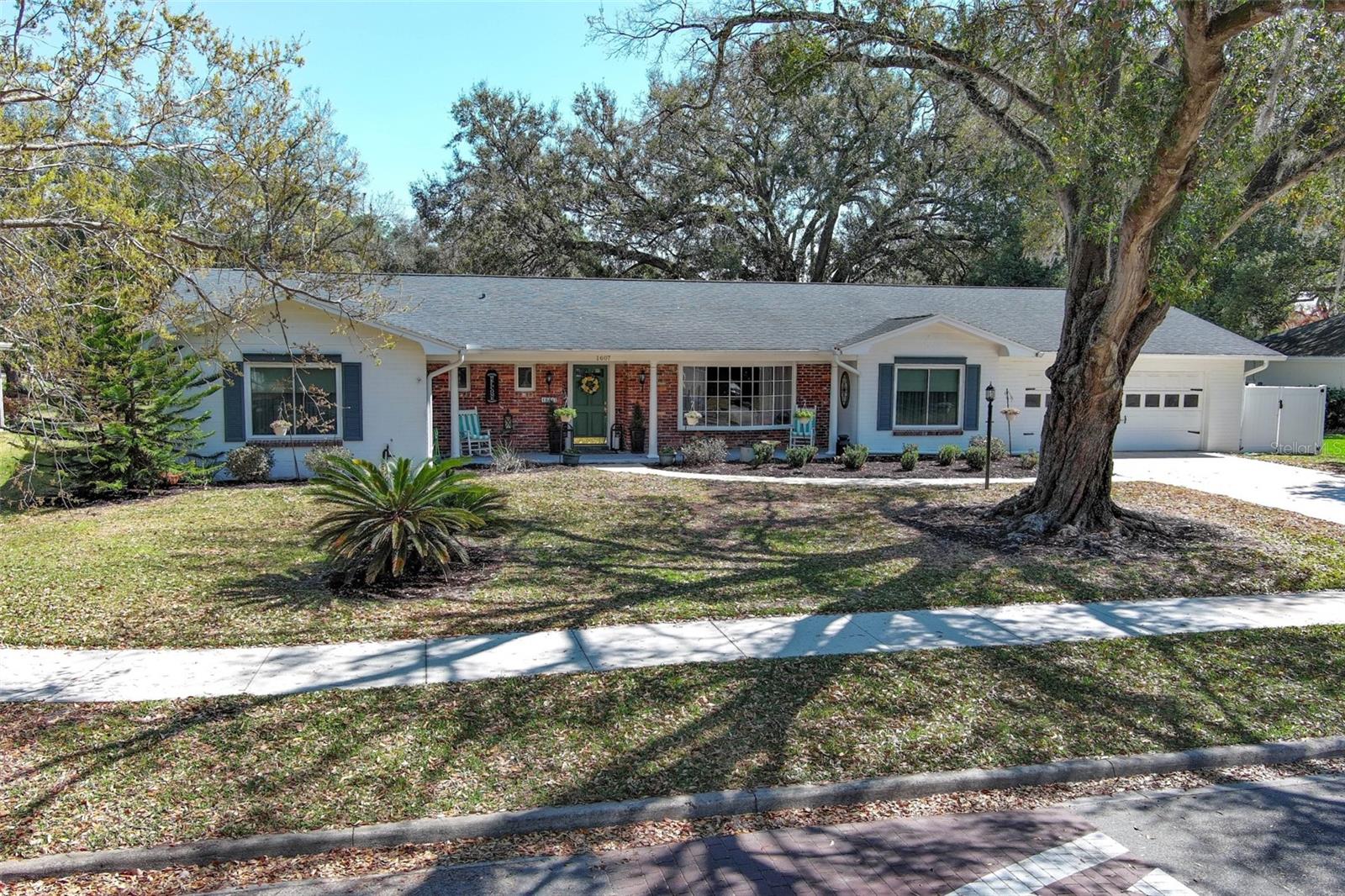 RIO PINAR ESTATES - Residential