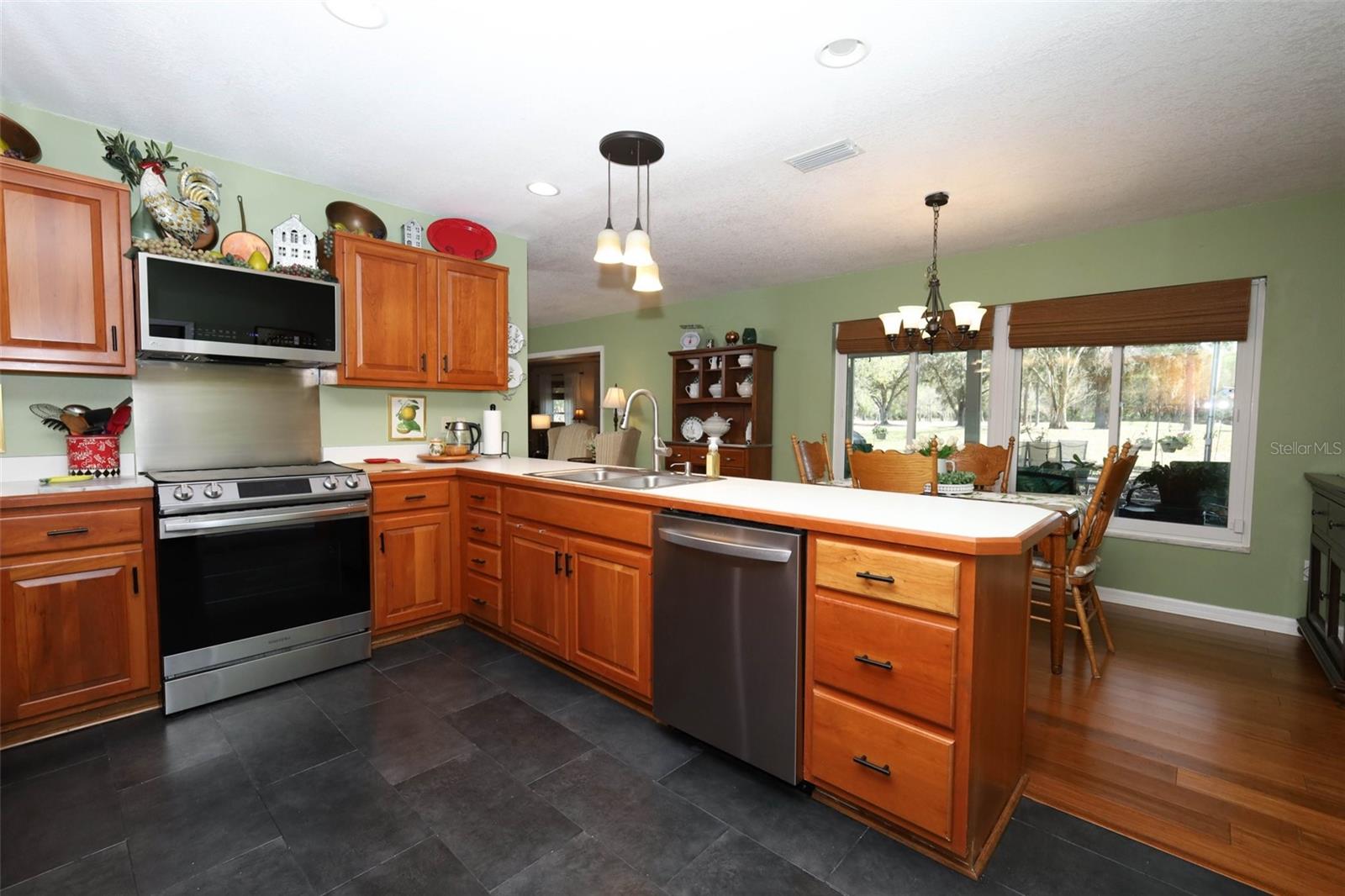 RIO PINAR ESTATES - Residential