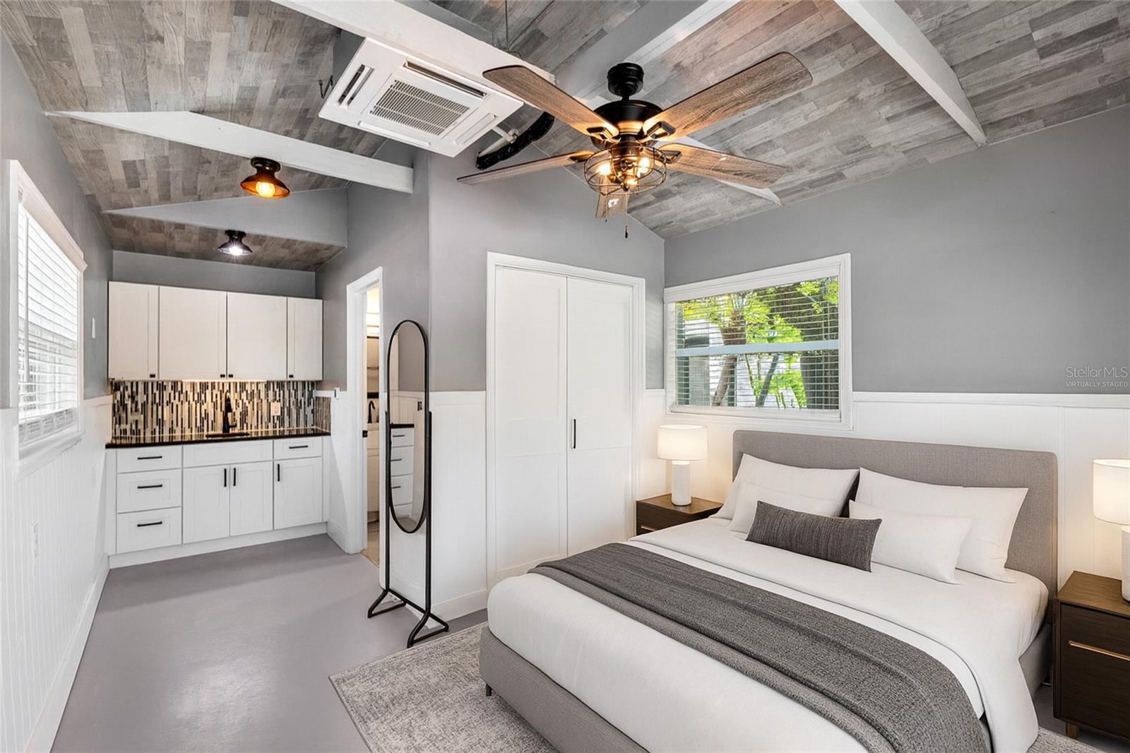 NORTH MADEIRA SHORES - Residential