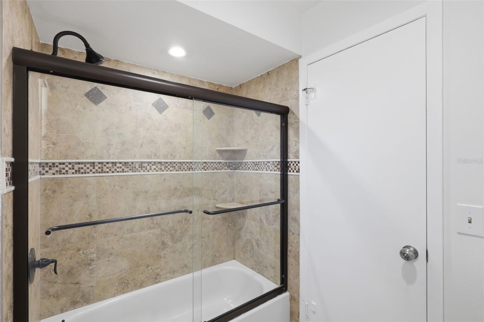 BVL UNIT 8 - Residential