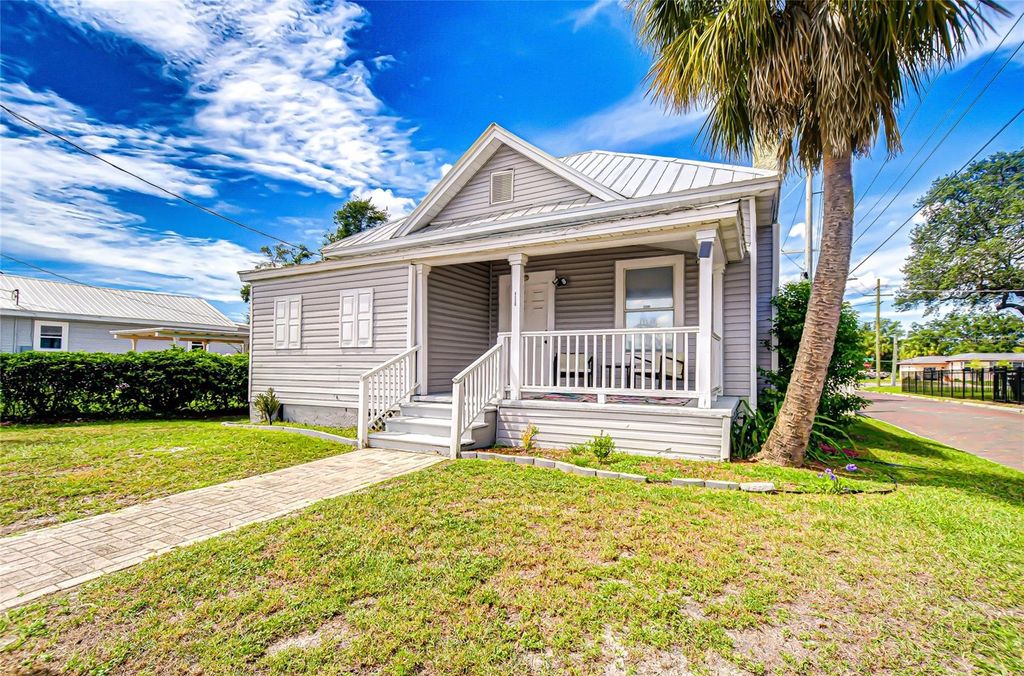 Photo of 3120 N Woodrow Avenue, Tampa, FL 33603 (MLS # TB8509497)
