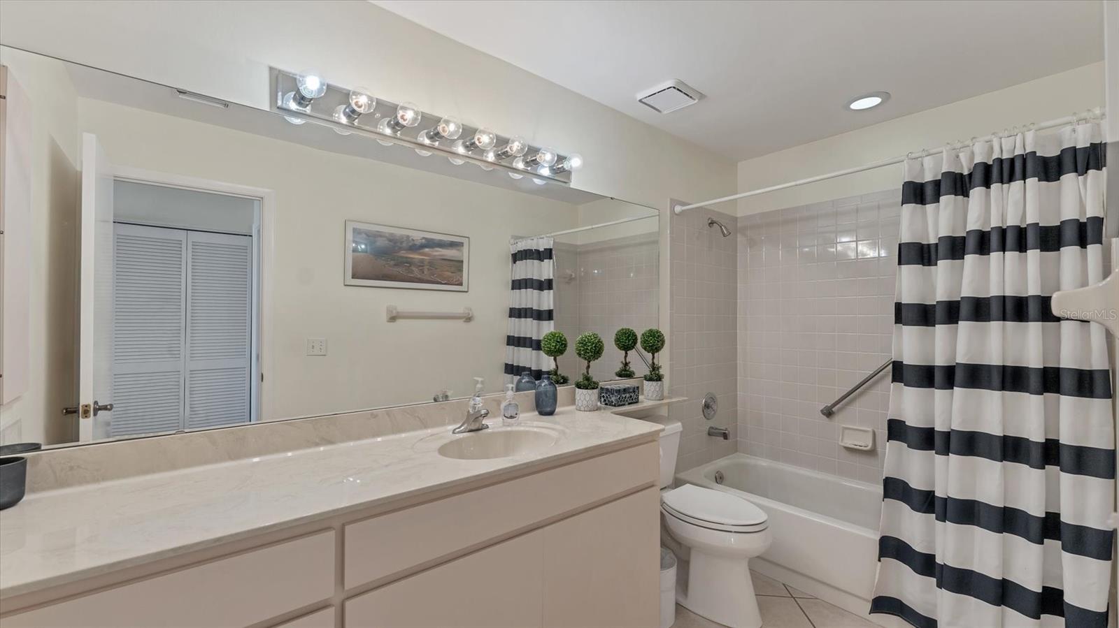 SOUTHWINDS AT FIVE LAKES PH 29 - Residential