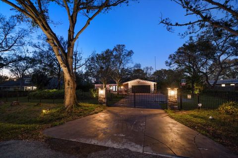 A home in LARGO