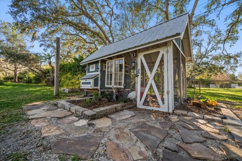 A home in LARGO