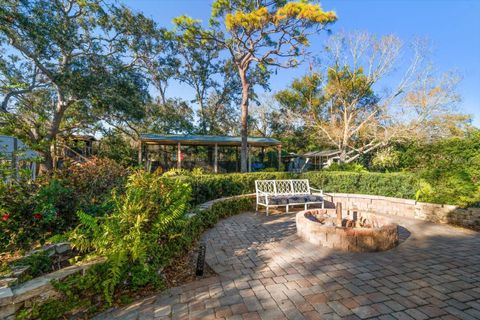 A home in LARGO