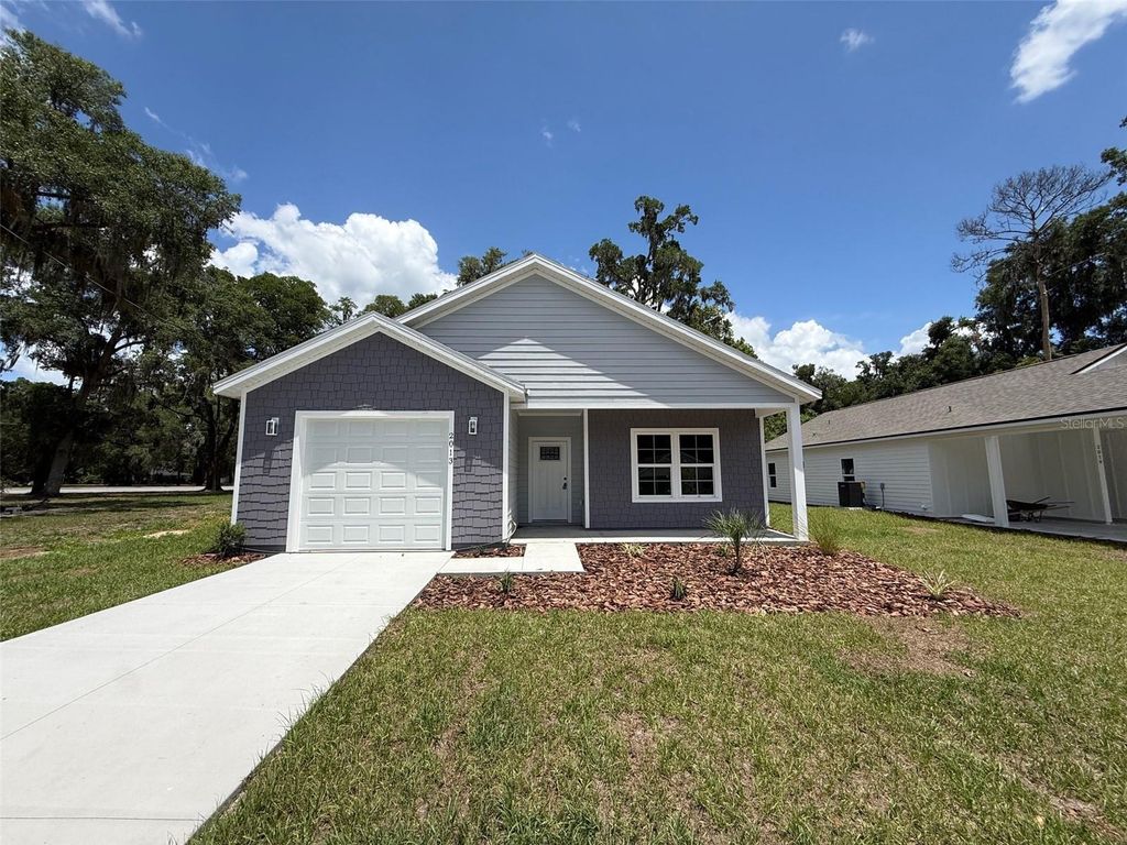 Photo of 2013 SE 45th Terrace, Gainesville, FL 32641 (MLS # GC540663)