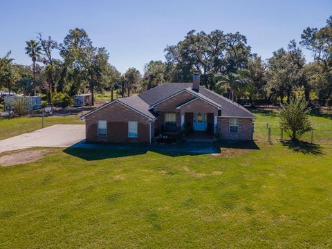 A home in PLANT CITY