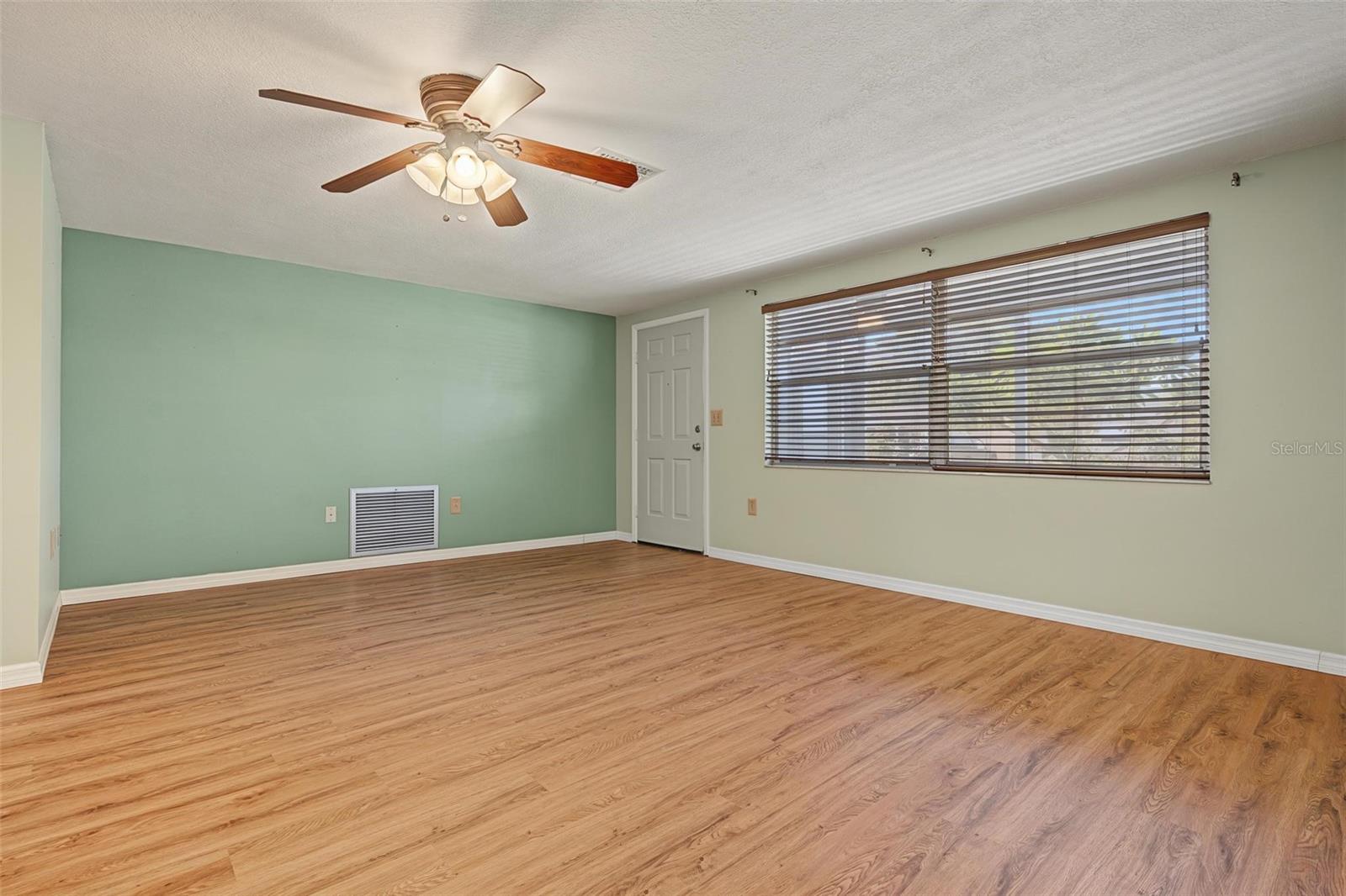 7805 SUE ELLEN DRIVE