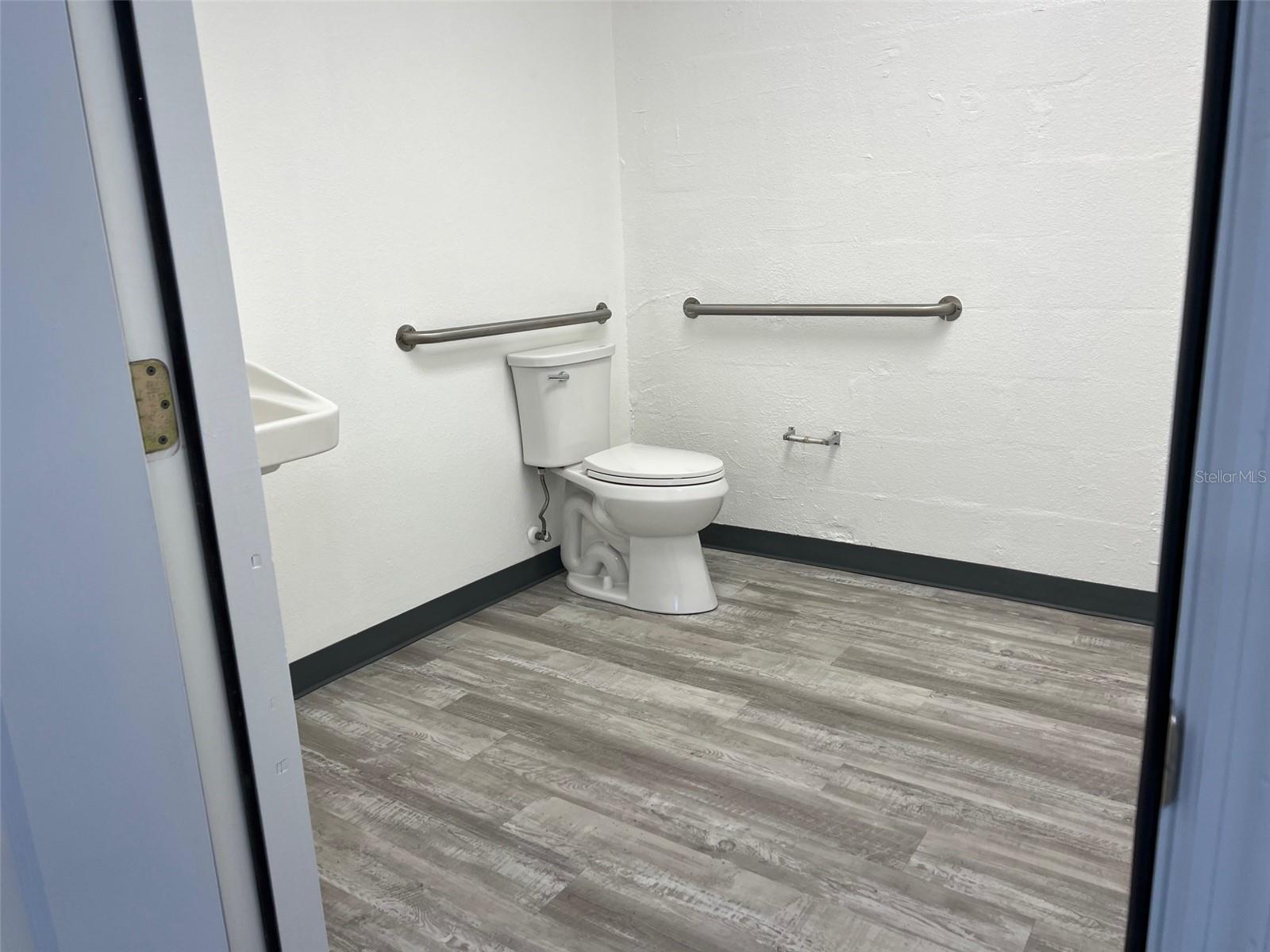 SUNBURST COURT - Commercial Sale