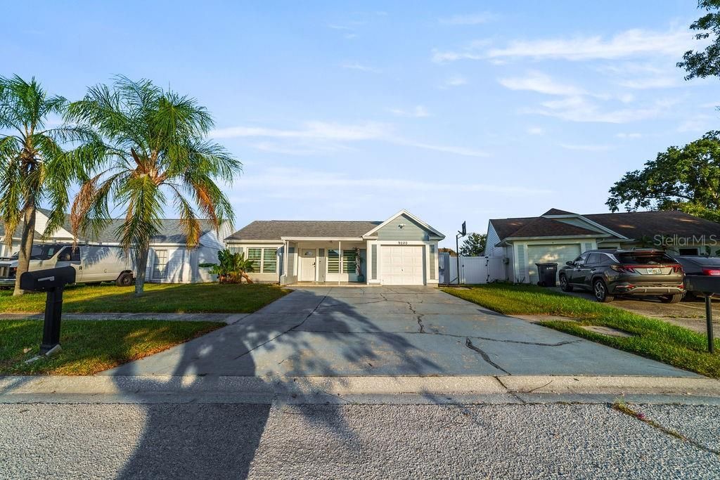 Photo of 9020 Dixiana Villa Circle, Tampa, FL 33635 (MLS # TB8441559)