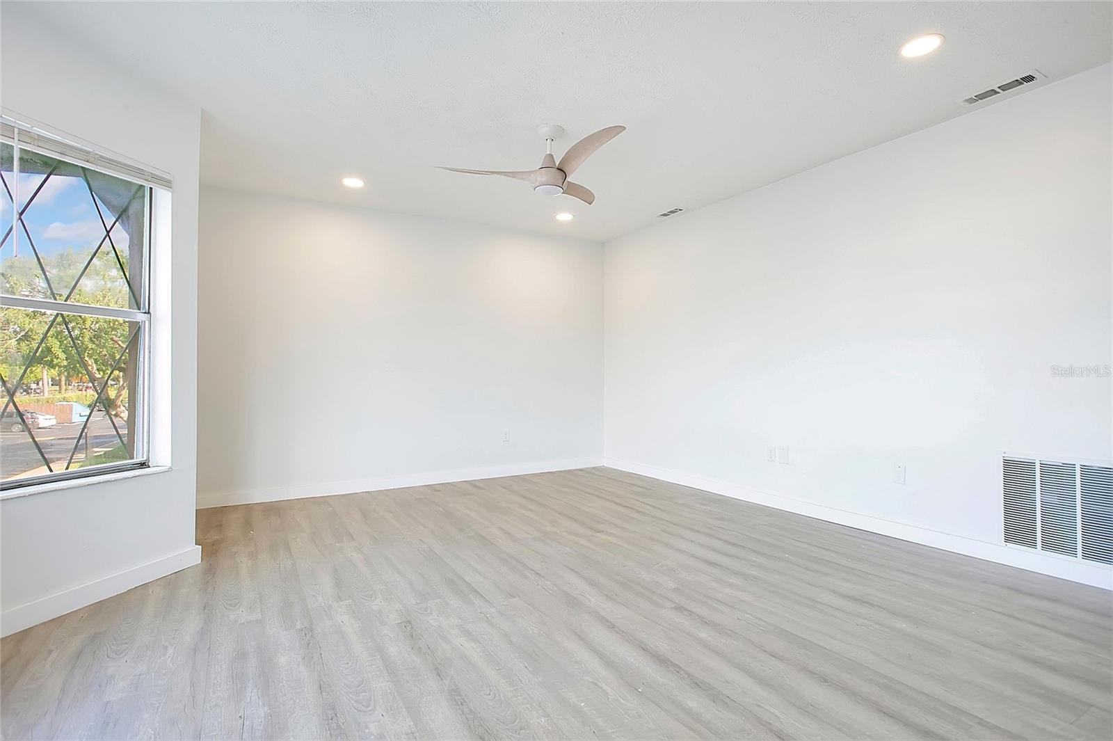 CAMELOT BY LAKE CONDO - Residential