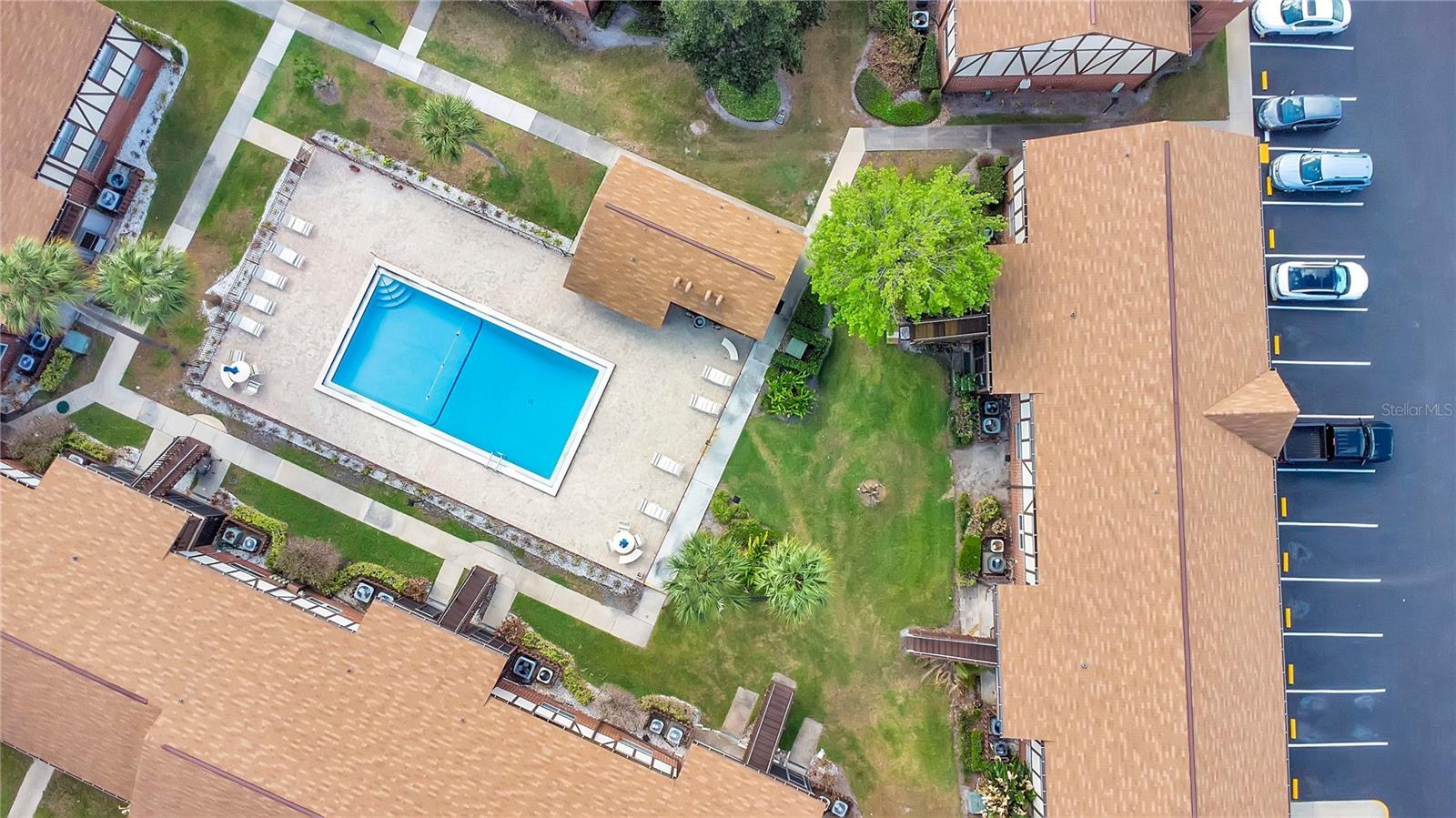 CAMELOT BY LAKE CONDO - Residential