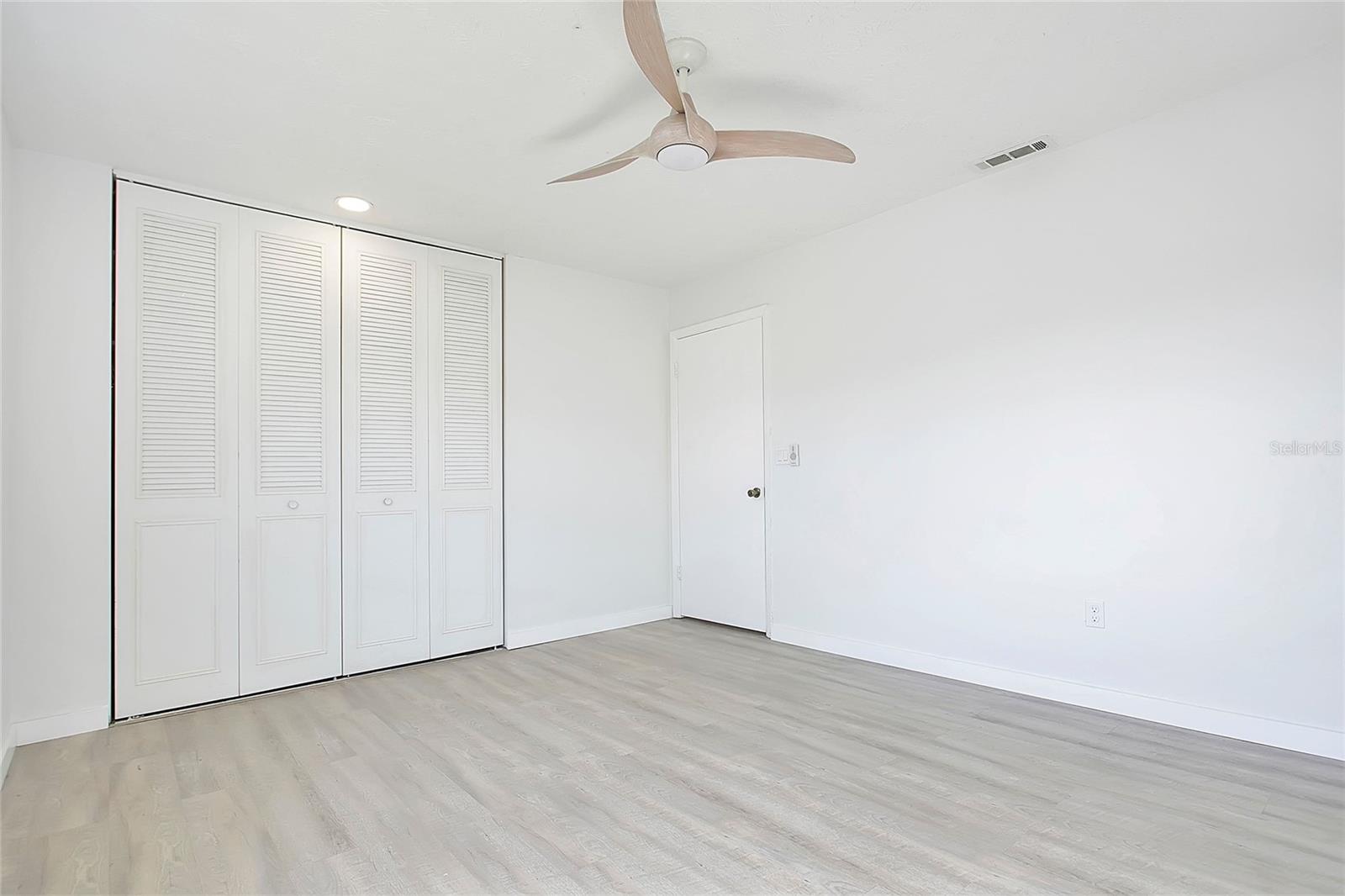 CAMELOT BY LAKE CONDO - Residential