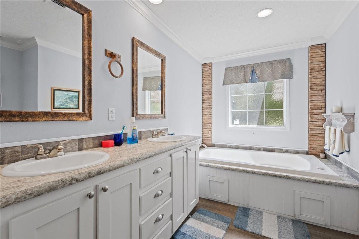 INDIAN OAKS - Residential